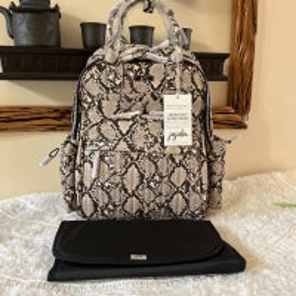 JuJuBe Bags Jujube Million Pockets Upscale Deluxe Backpack Poshmark